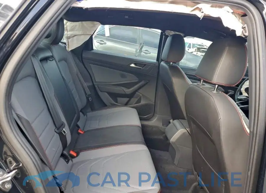 3VW2T7BU2SM008137# 10
