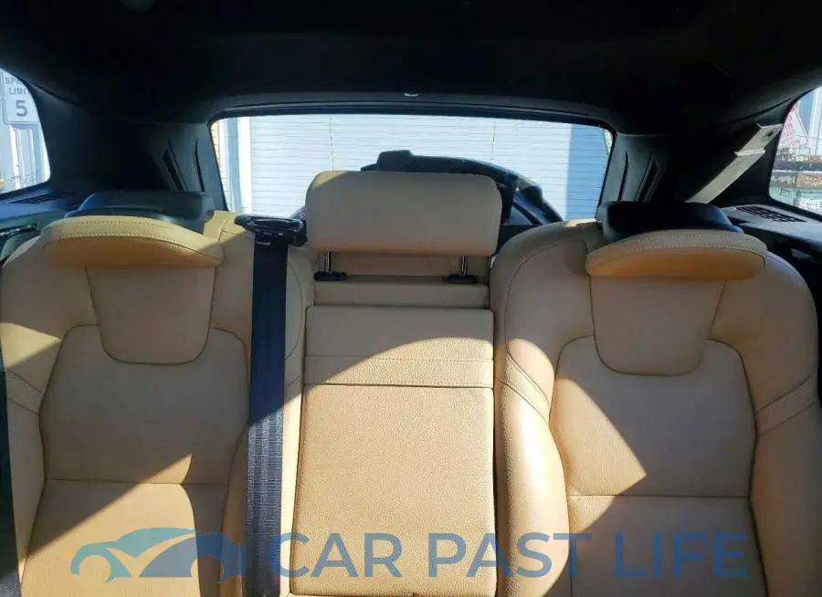LYV102RK5KB228439# 10