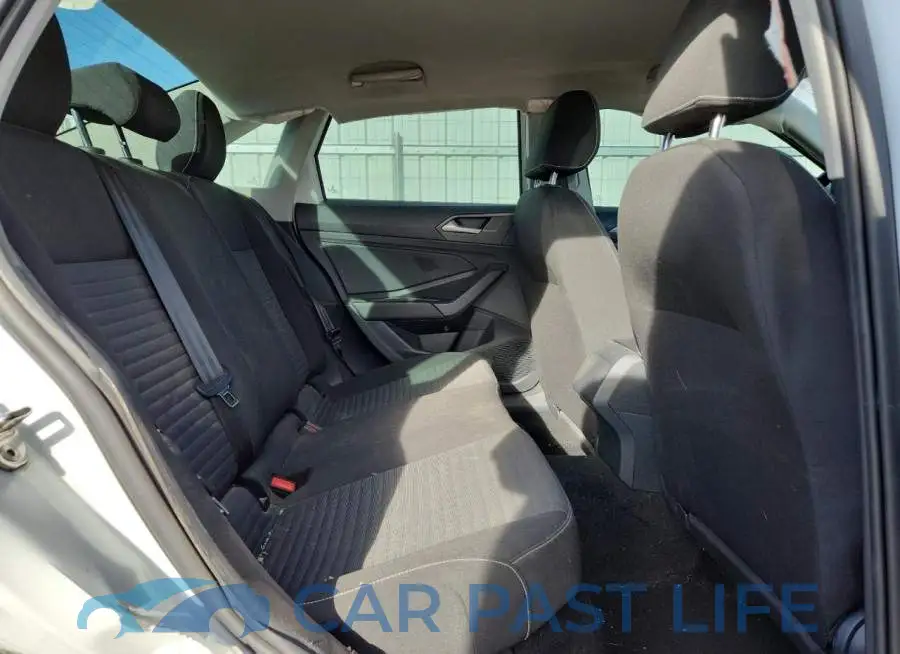 3VW5M7BU8PM026028# 10