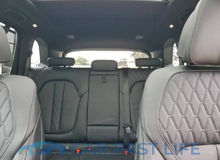 5UX33EU09T9245860# 10
