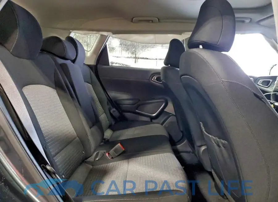 KNDJ33AUXP7194357# 11