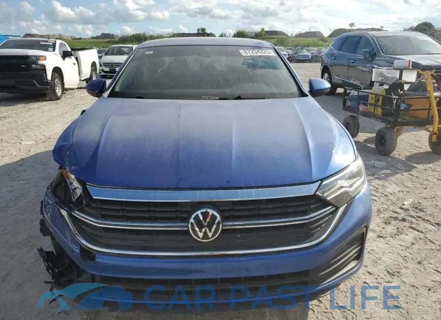 3VW5M7BU2RM086227# 5