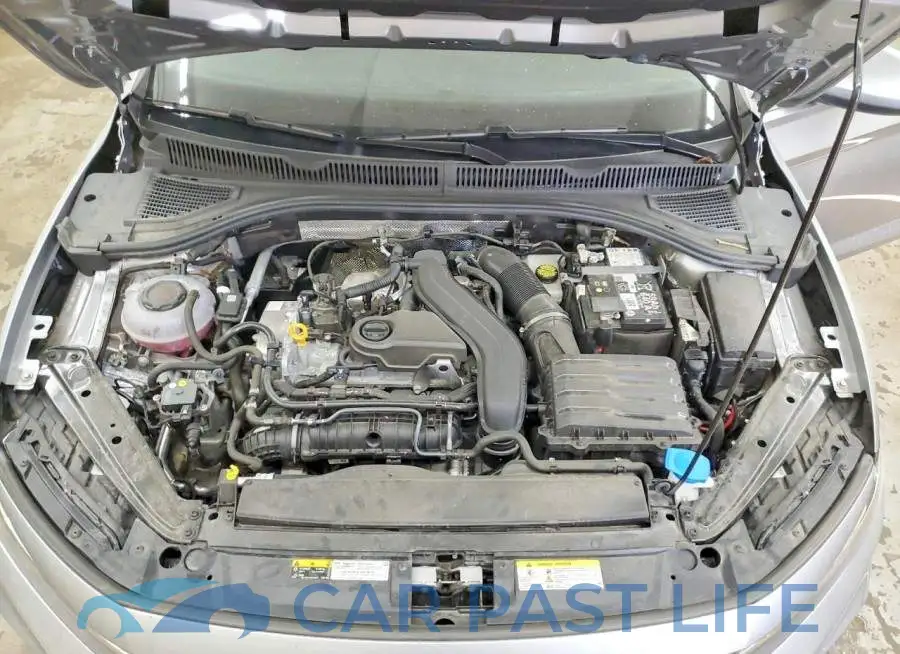 3VW5X7BU6SM027050# 11