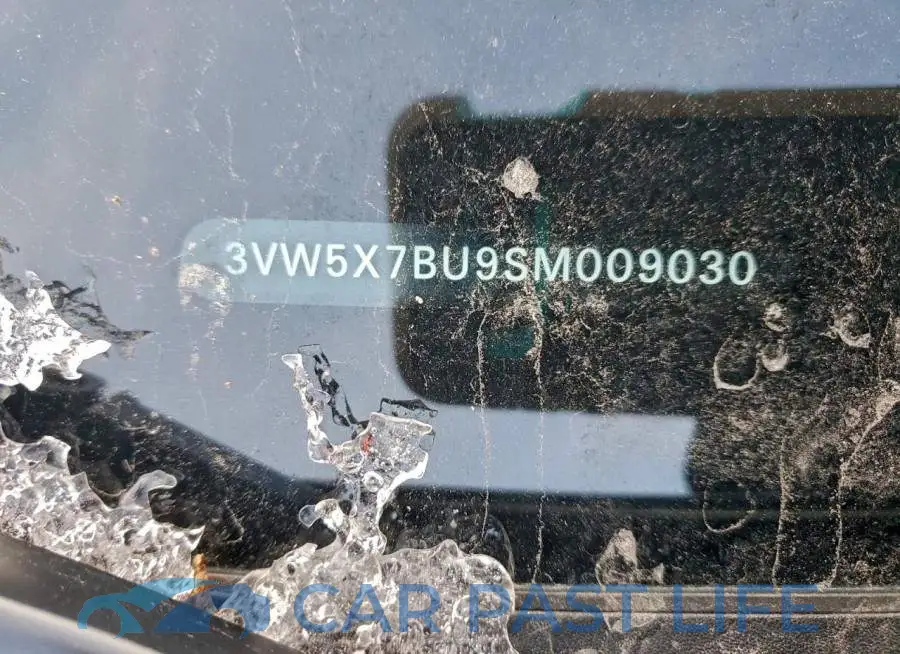3VW5X7BU9SM009030# 12