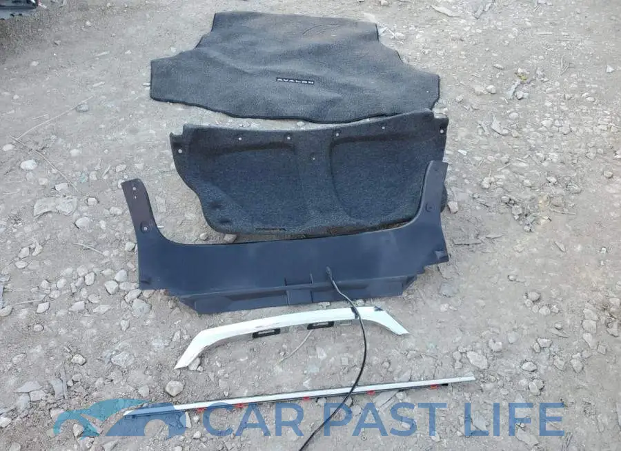 4T1BK1EB9JU283099# 12