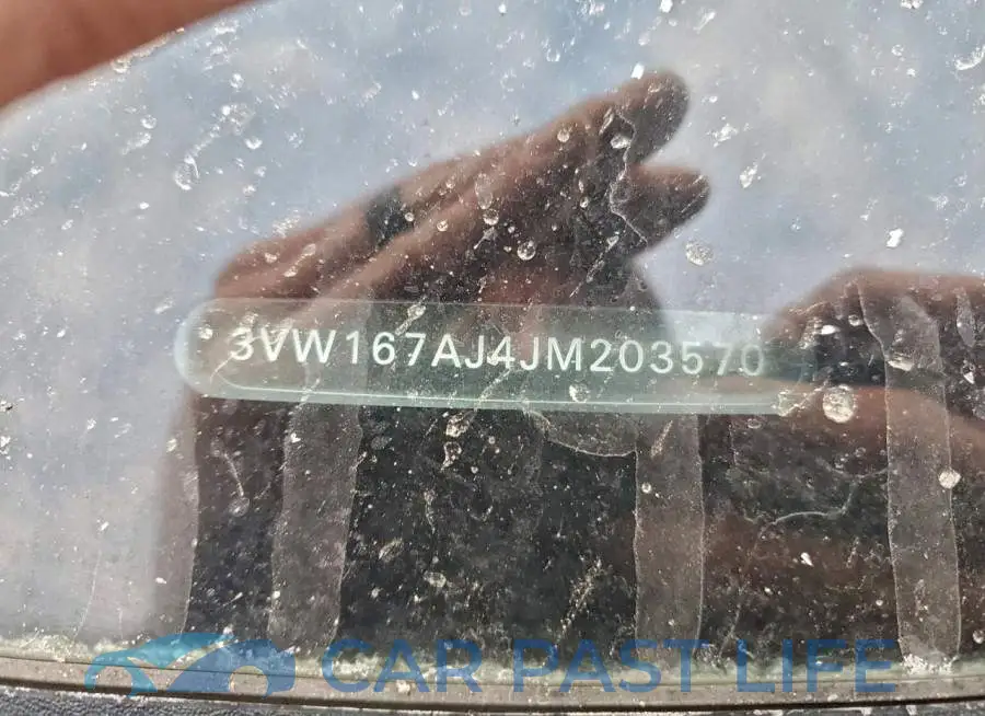 3VW167AJ4JM203570# 12
