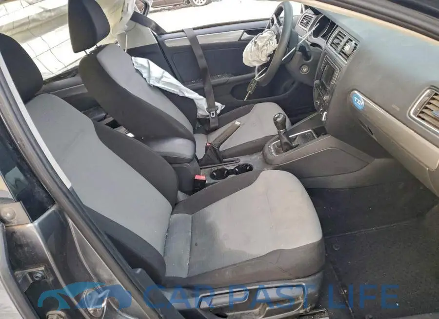 3VW167AJ4JM203570# 7