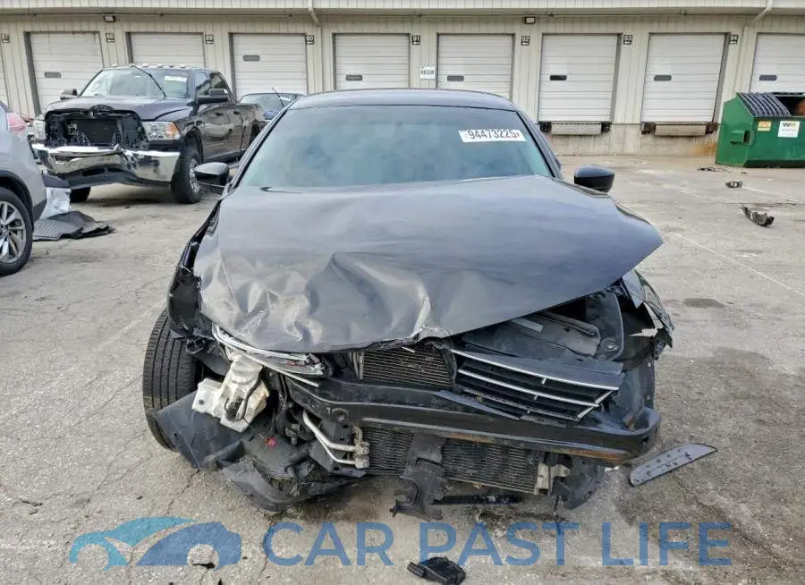 3VW2B7AJXJM256936# 5