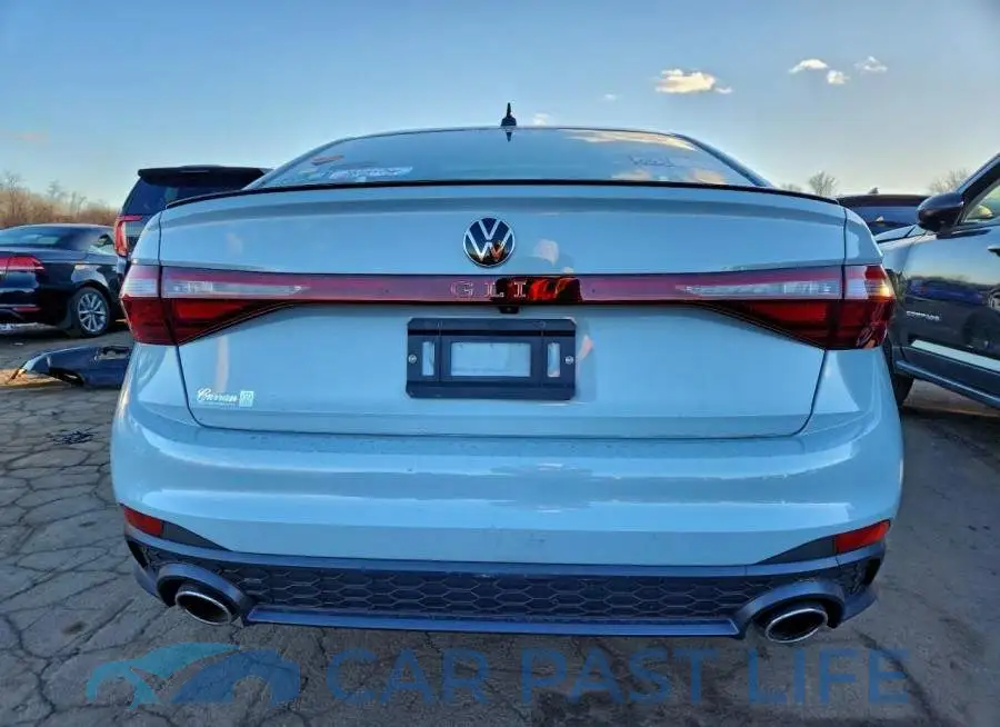 3VW2T7BU8SM028165# 6