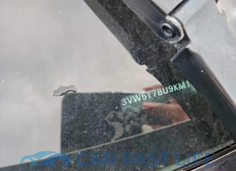 3VW5T7BU9KM193655# 12
