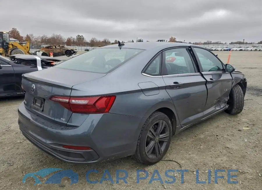 3VW7M7BU2NM015578# 3