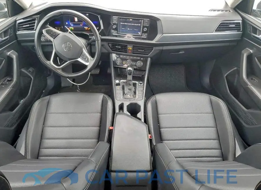 3VW7M7BU2NM015578# 8