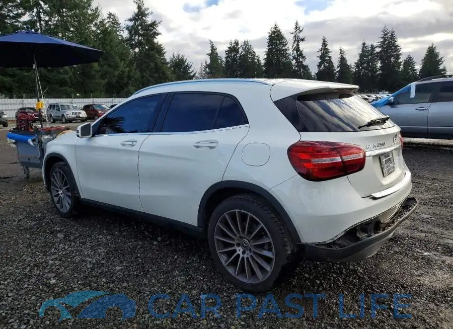WDCTG4GB5JJ449428# 2