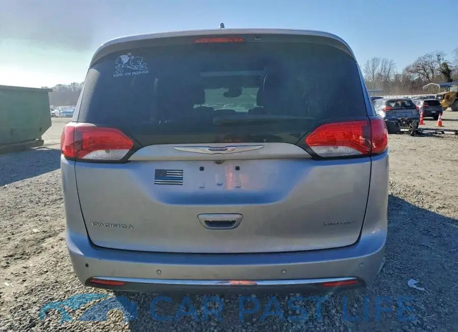 2C4RC1GGXJR226173# 6