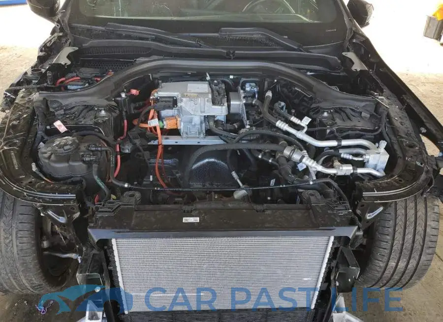 WBY33FK09RCR71786# 11