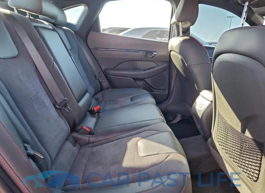 KMHL54JC3RA376919# 10