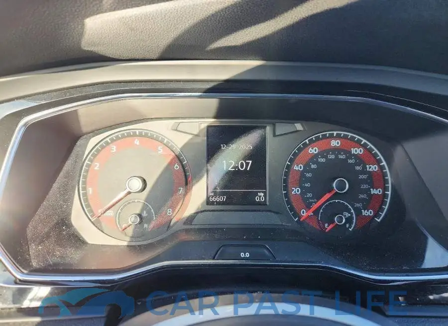 3VW5T7BU4KM167710# 9