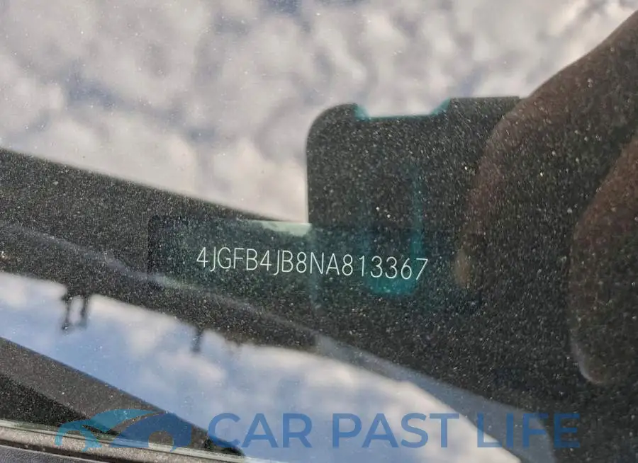 4JGFB4JB8NA813367# 13