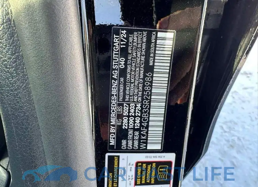W1KAF4GB3SR258986# 10