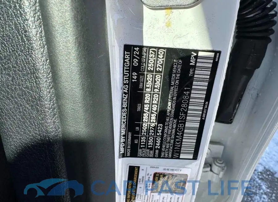 W1NKM4GB1SF280841# 9