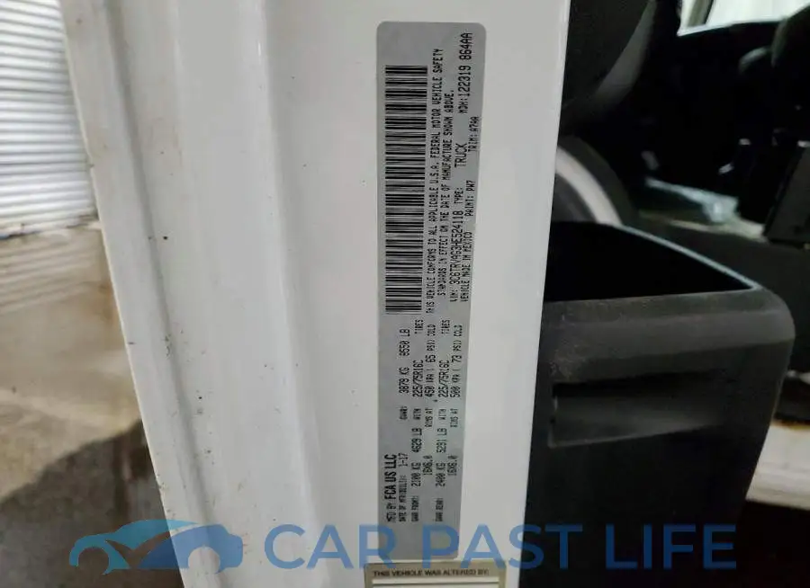 3C6TRVAG3HE524118# 14