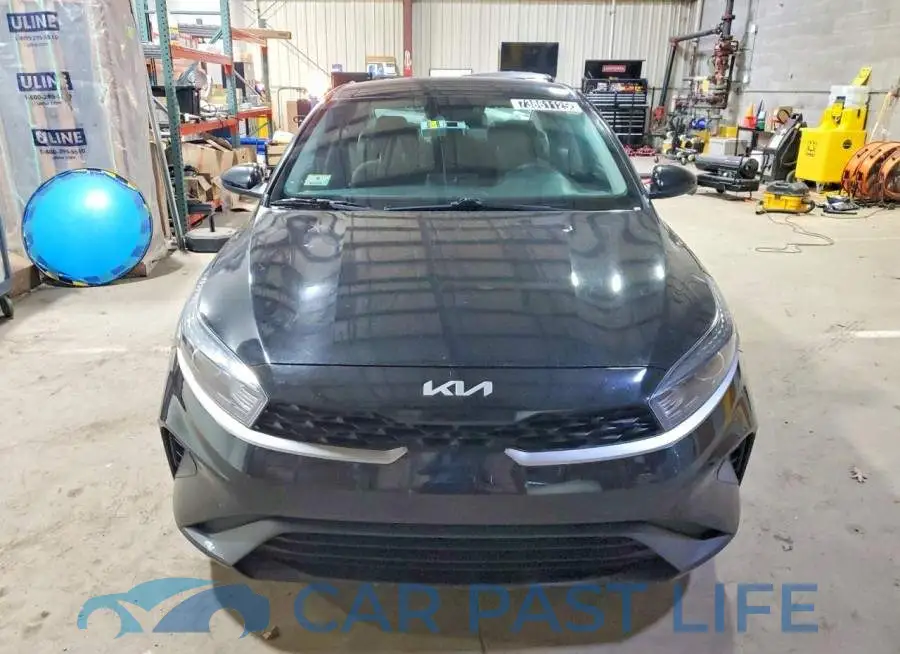 3KPF24AD4PE581324# 5