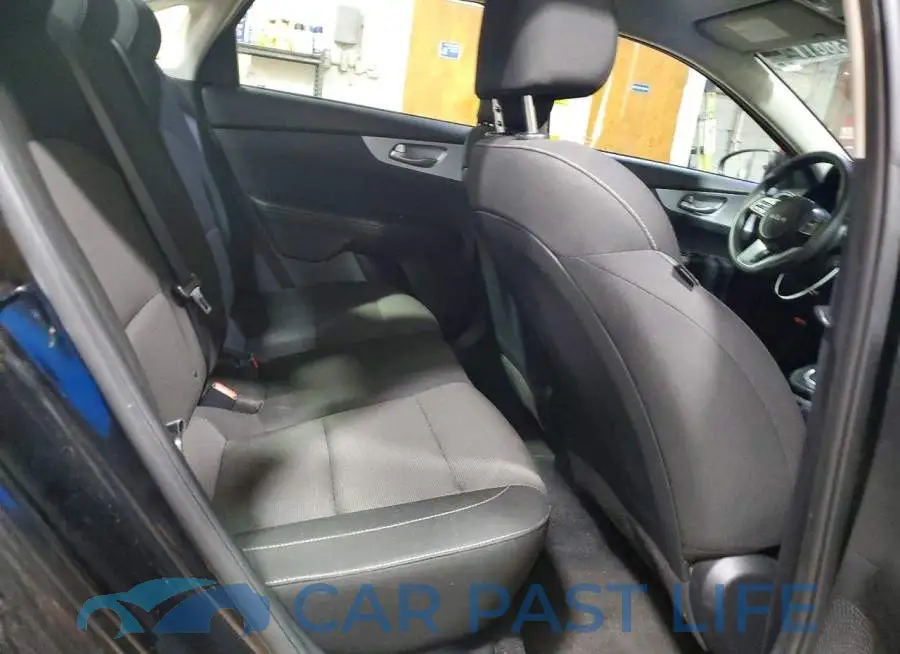 3KPF24AD4PE581324# 10