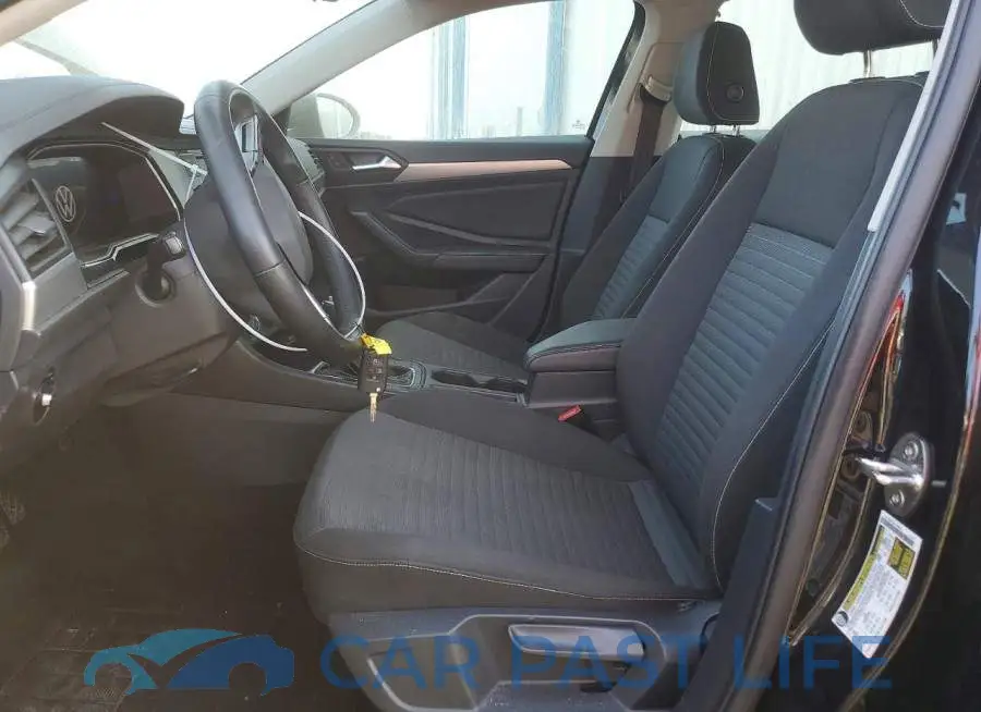 3VW5M7BU2RM030756# 7