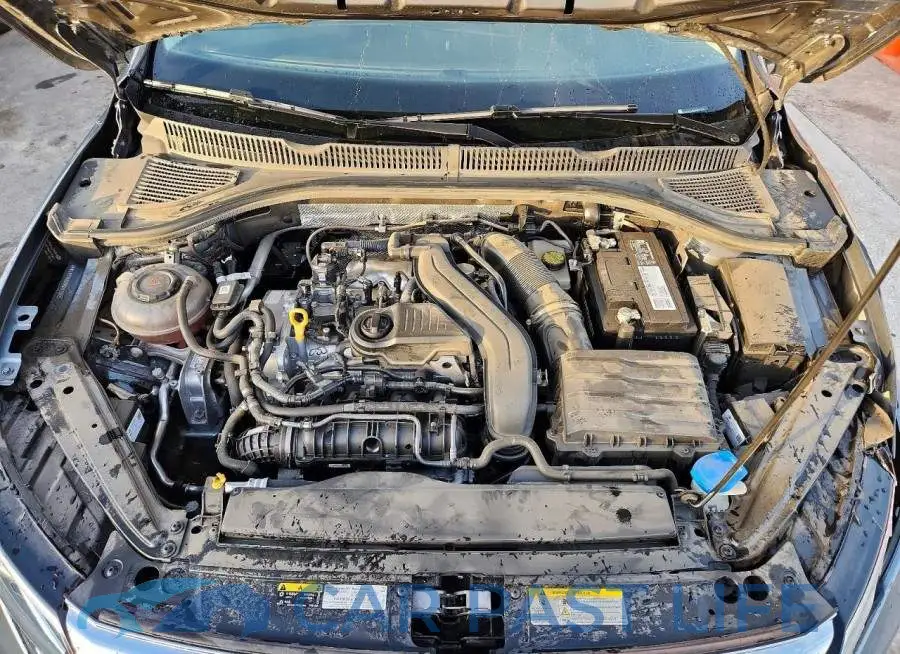 3VW5M7BUXRM061365# 11