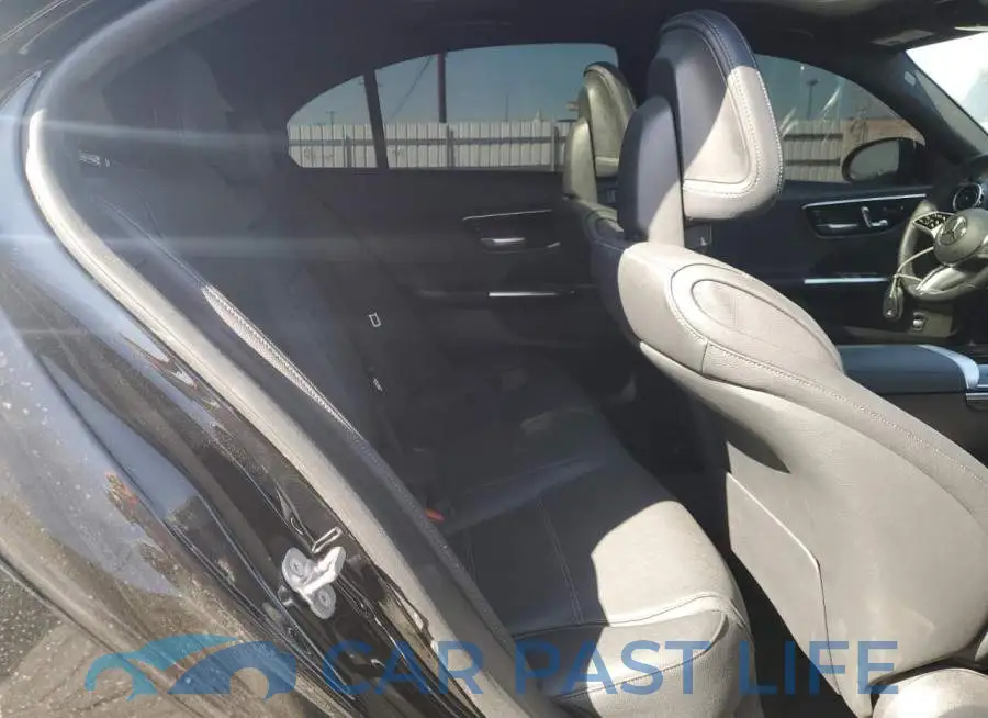 W1KAF4GB9SR251184# 10