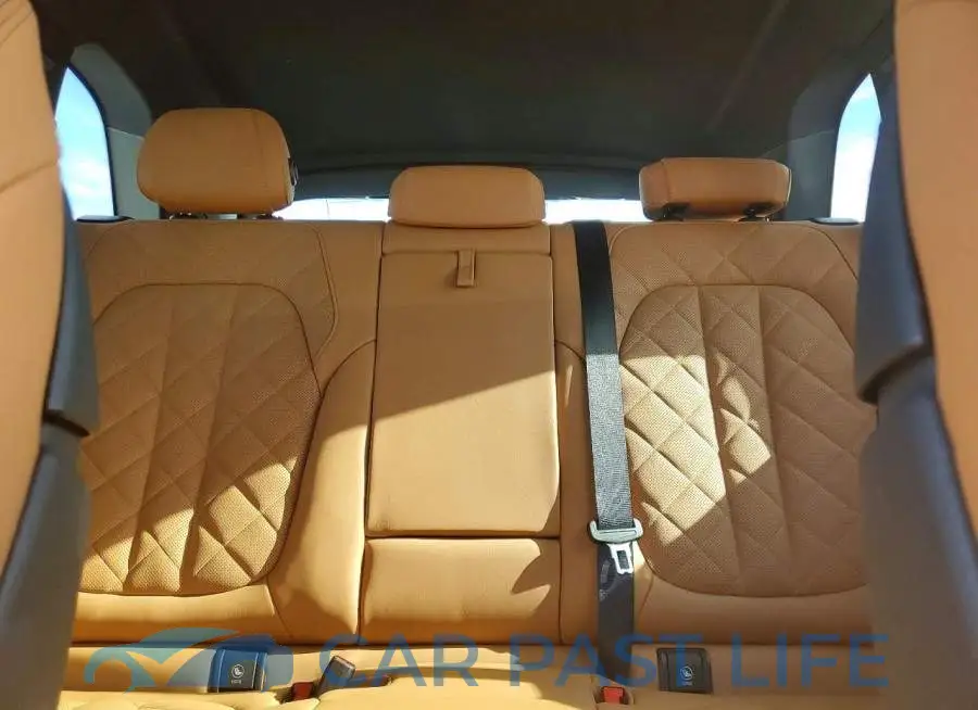 5UX13EU07S9Y71140# 10