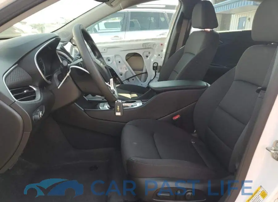 1G1ZC5ST9RF200641# 7
