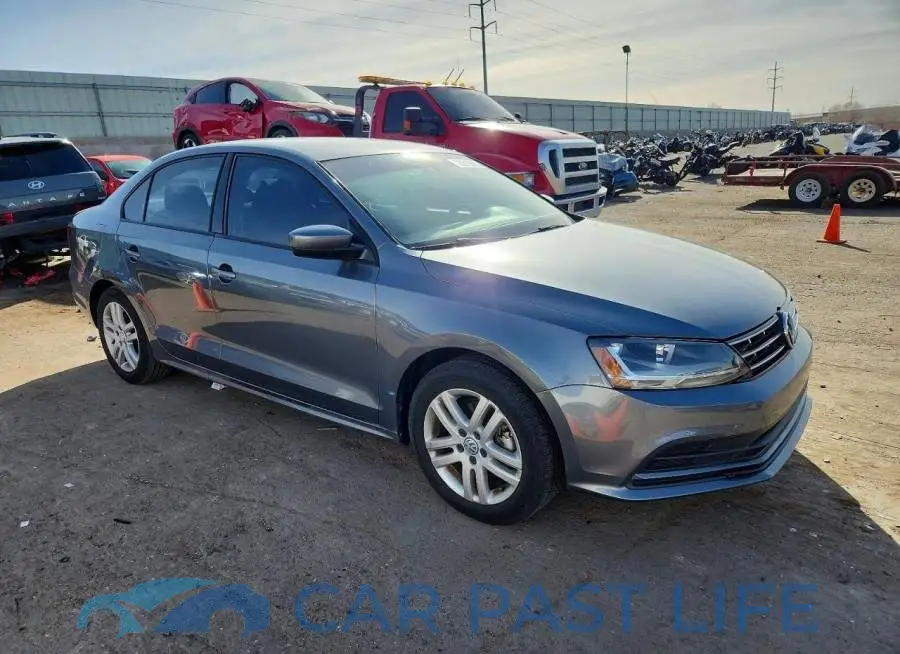 3VW2B7AJ7JM261611# 4