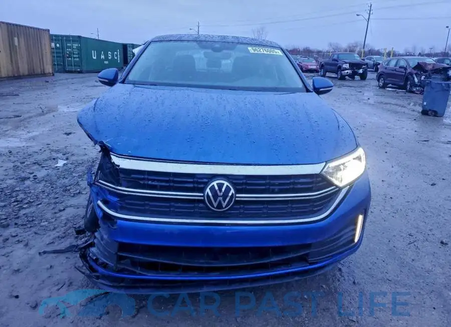 3VWGM7BU9NM026092# 5