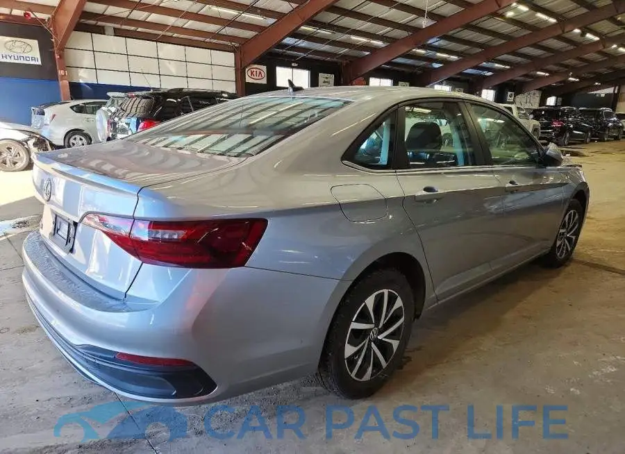 3VW5M7BU0RM092642# 3