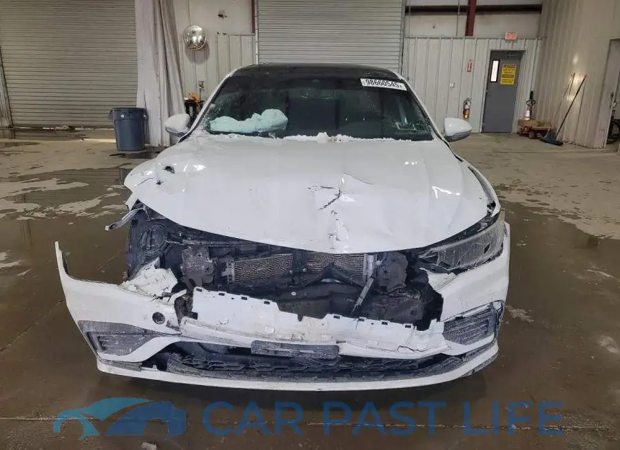 3VW5T7BU0MM104297# 5