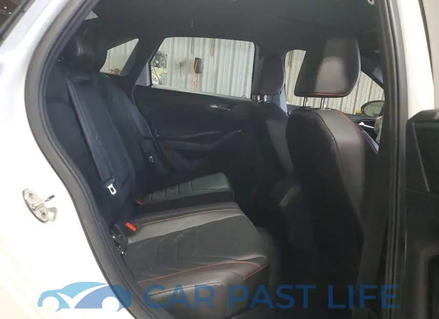 3VW5T7BU0MM104297# 10