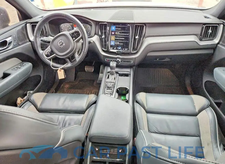 YV4102RM3M1681614# 8