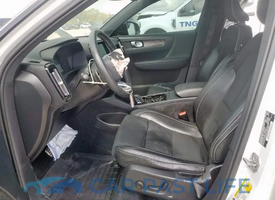 YV4162UM7L2185522# 7