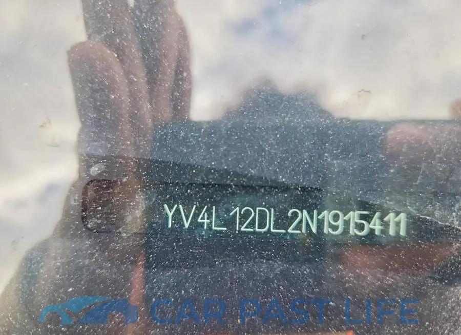 YV4L12DL2N1915411# 13