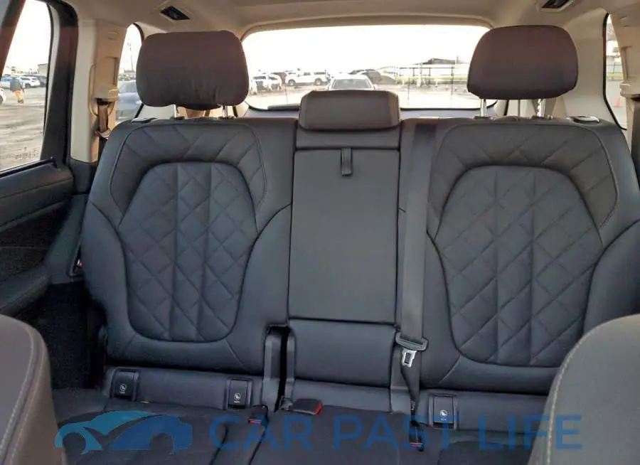 5UX23EM05R9V87181# 10