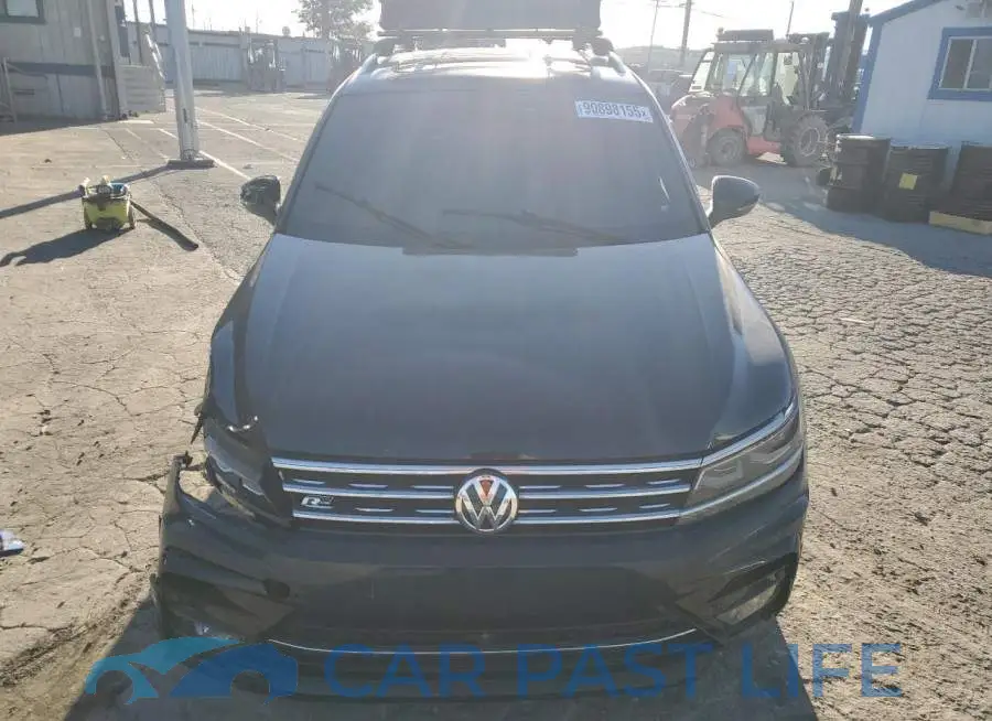 3VV4B7AX9JM192678# 5