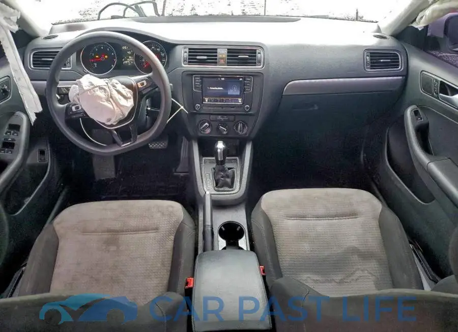 3VW2B7AJ1JM227731# 8