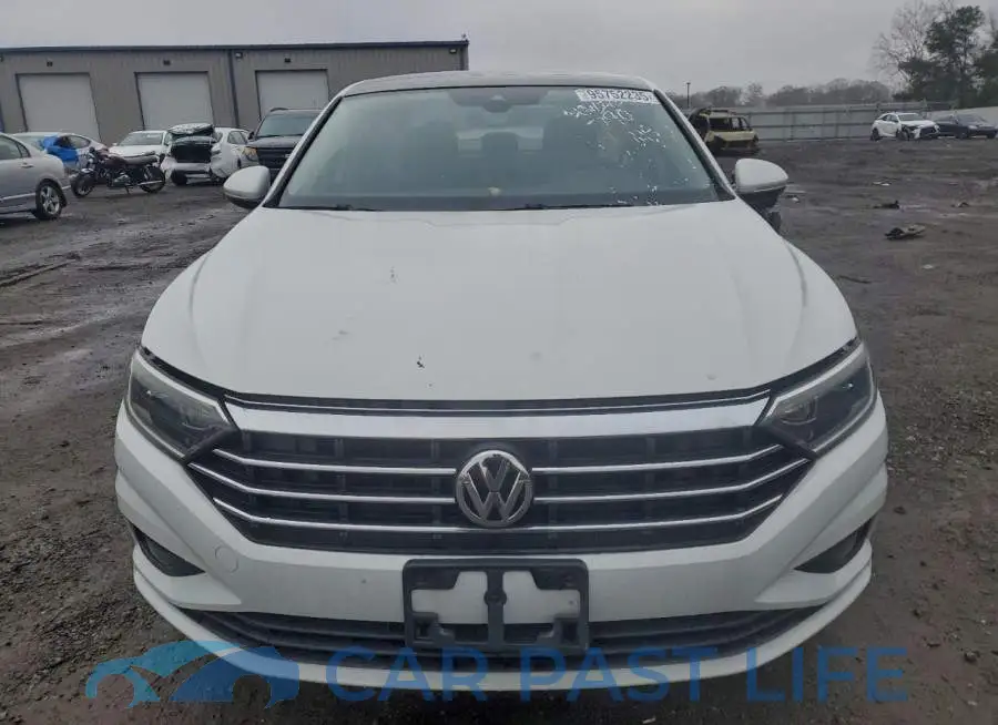 3VWGB7BUXLM042790# 5
