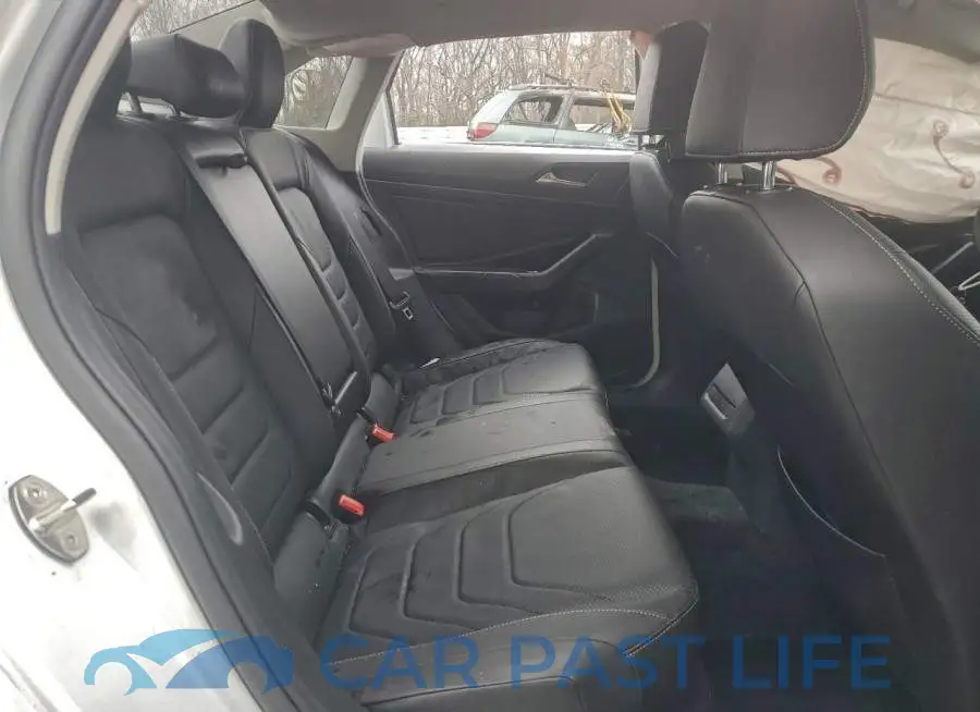 3VWGB7BUXLM042790# 10