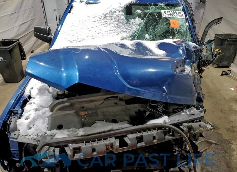 1GT22REG1JZ183774# 11