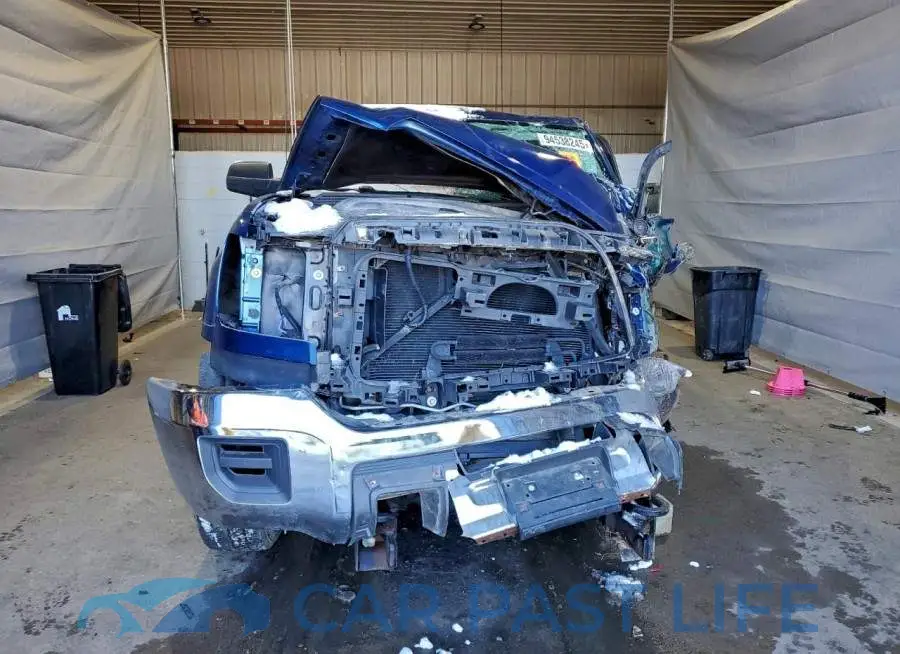 1GT22REG1JZ183774# 5