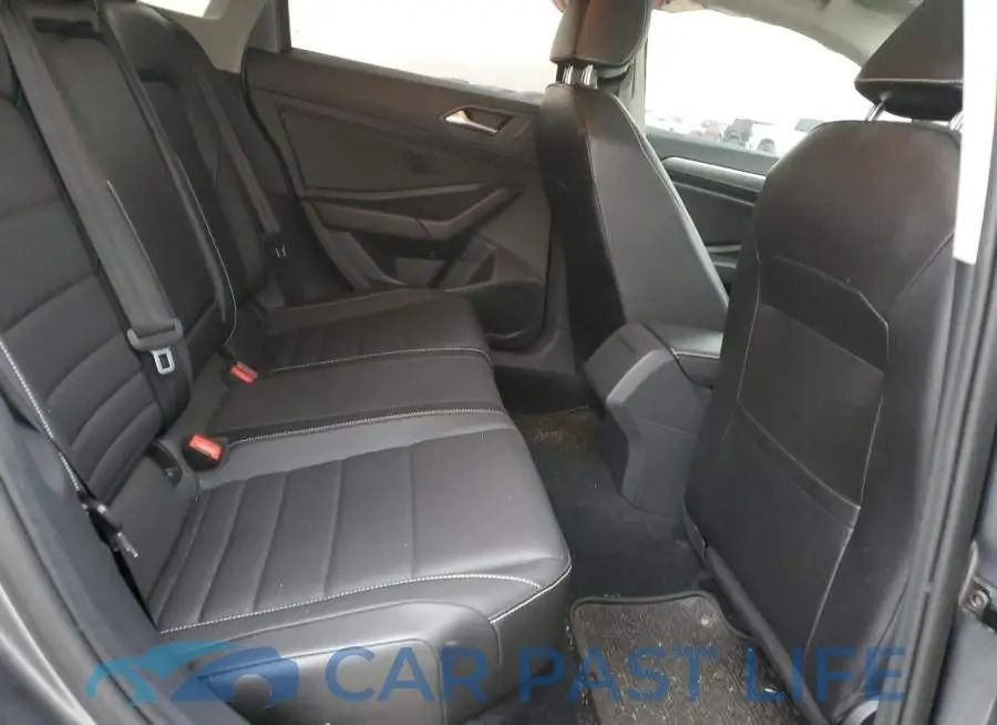 3VW7M7BU1NM014776# 10
