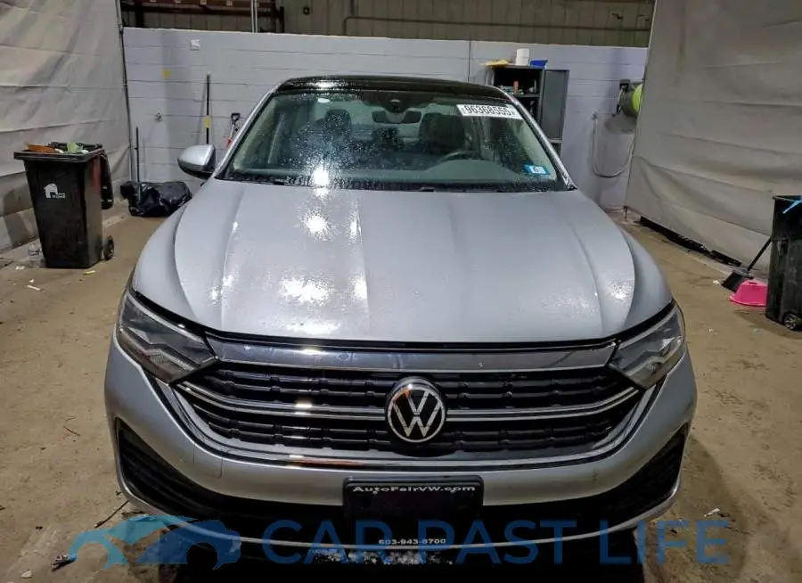 3VW7M7BU7PM056095# 5