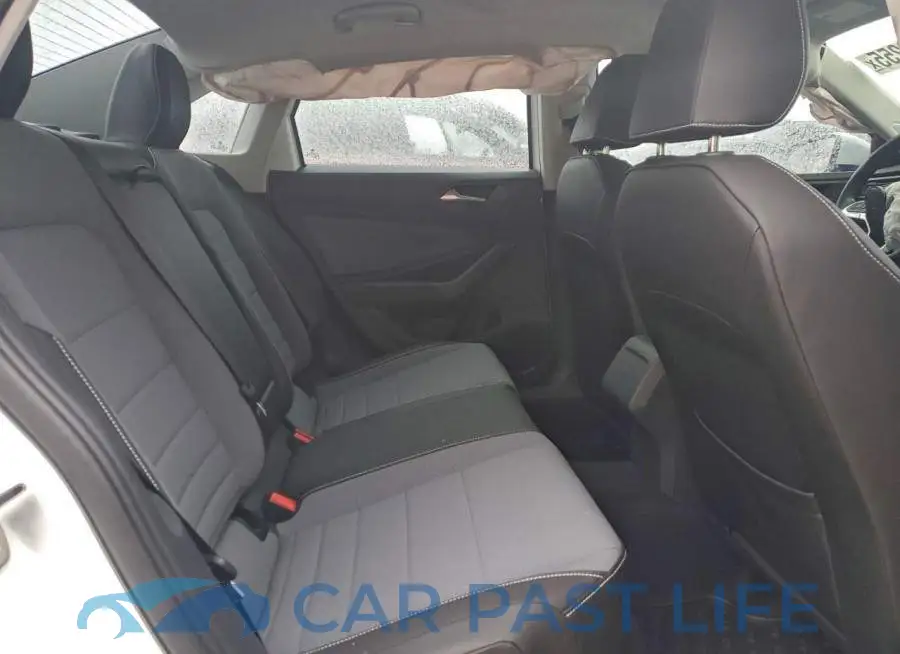 3VW7X7BU0SM015579# 10